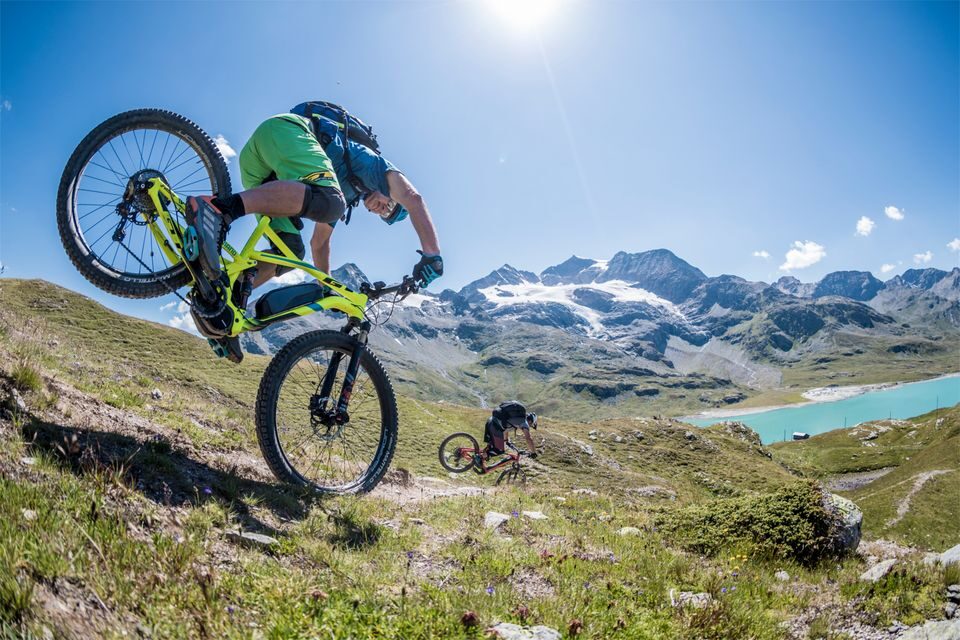 Mountain bike in alta quota d’estate