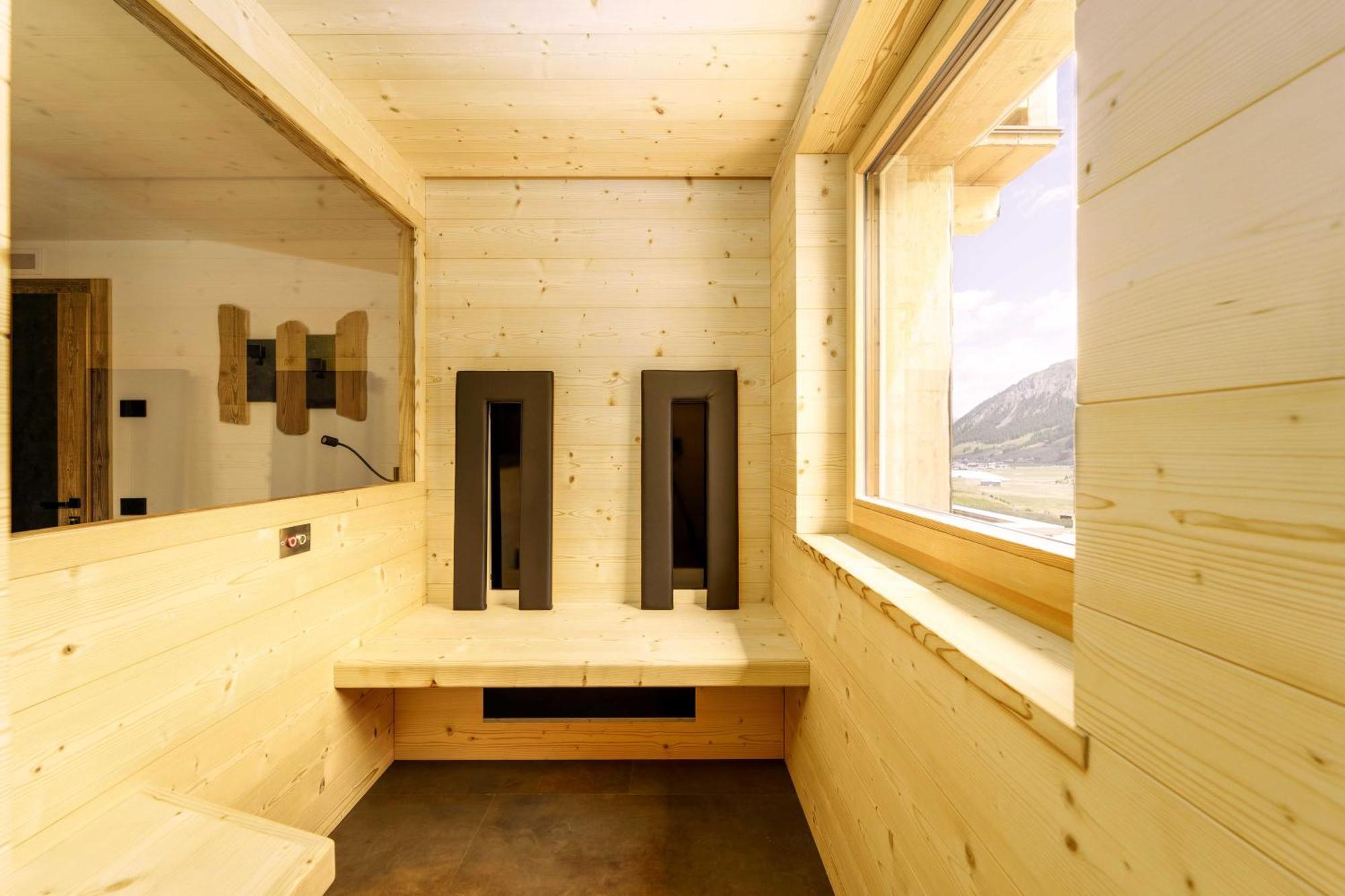 Sauna privata in legno con vista sulle montagne, Ironwood Livigno